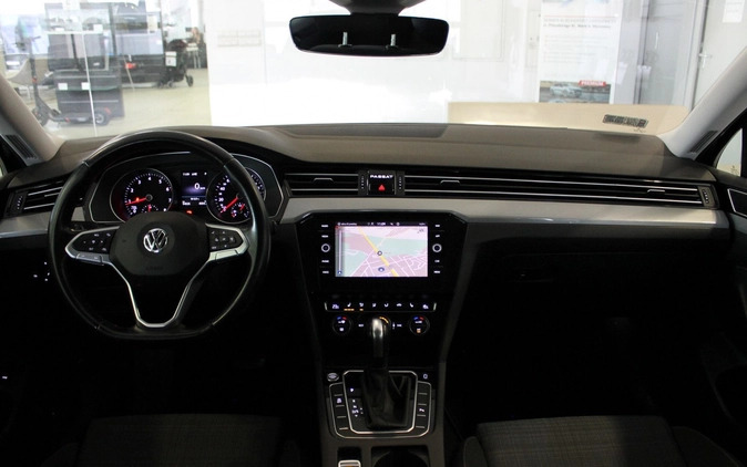 Volkswagen Passat cena 89900 przebieg: 94000, rok produkcji 2019 z Wasilków małe 301